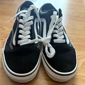 Vans Black and White Old School Vans
